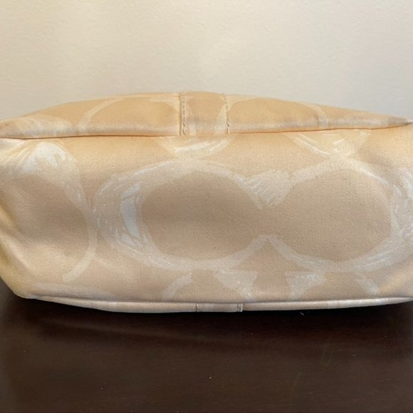 Perfect Spring Coach Tote - Picture 5 of 15